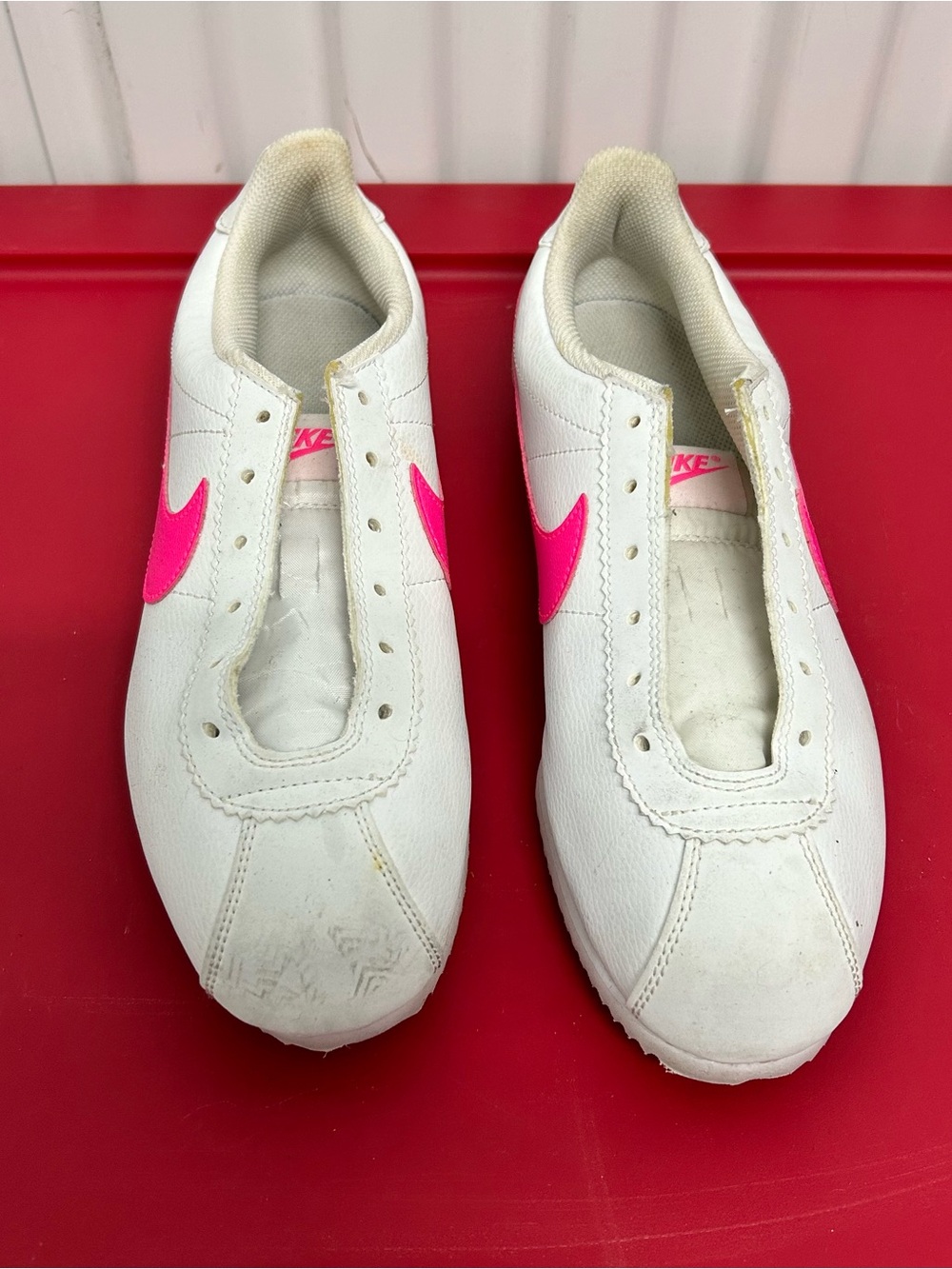 Nike Women’s White Sneakers with Hot Pink Swoosh